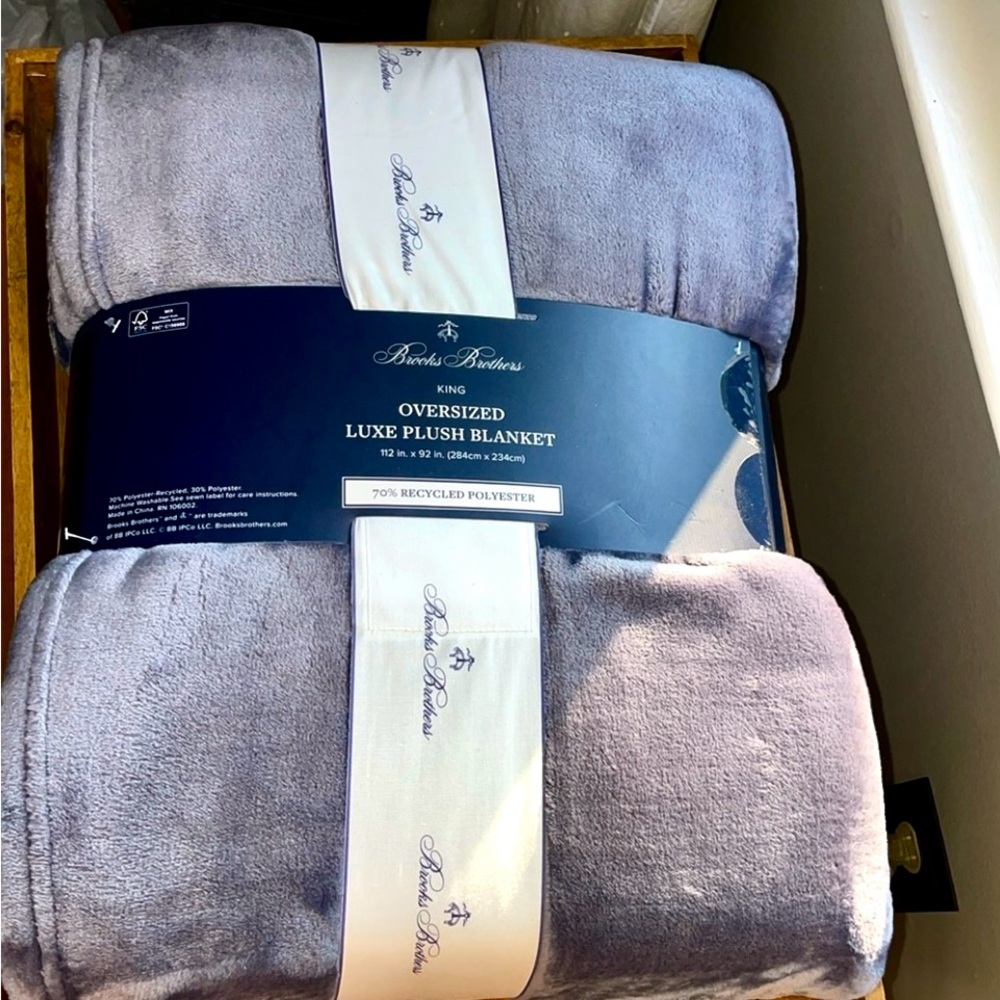 🎉HP🎉~BROOKS BROTHERS King Luxe Plush Blanket 🛏️ NWT! Slate blue color - Picture 6 of 13